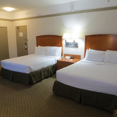 Ramada By Wyndham Edmonton South Hotel Kamer foto